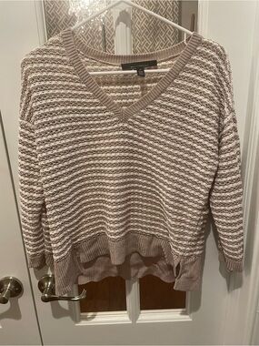 White House Black Market Women's V-Neck Striped Knit Sweater - Taupe and Cream